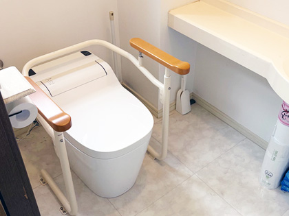 ウォシュレット付きトイレ